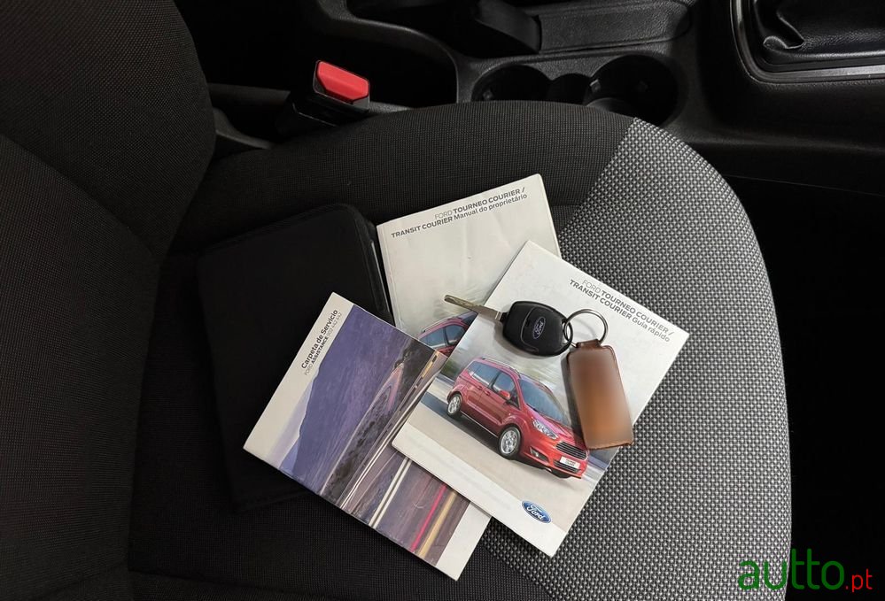 2016' Ford Tourneo Courier photo #6