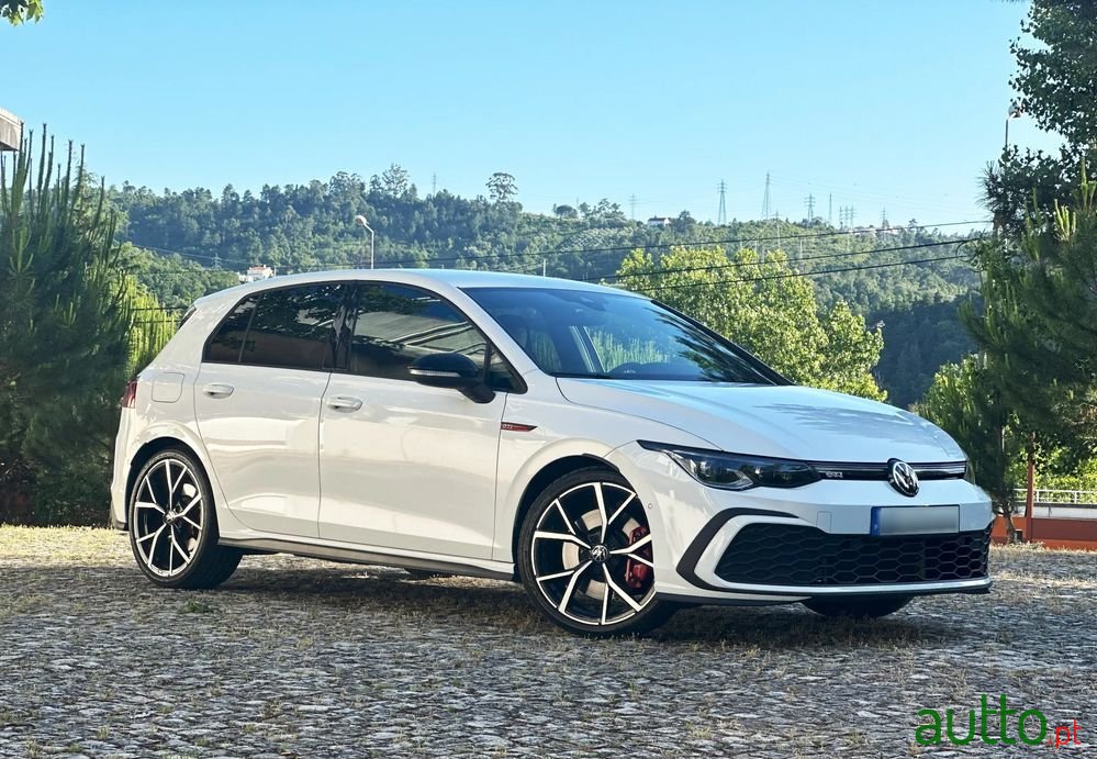 2023' Volkswagen Golf photo #4