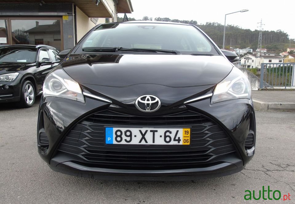 2019' Toyota Yaris photo #2