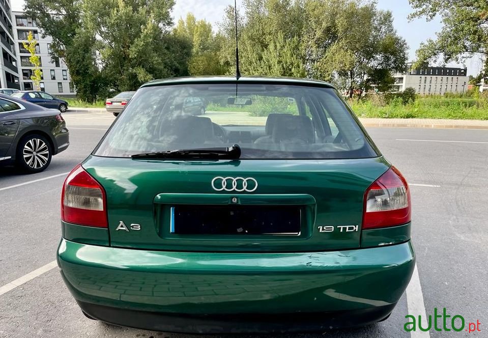 2001' Audi A3 photo #2