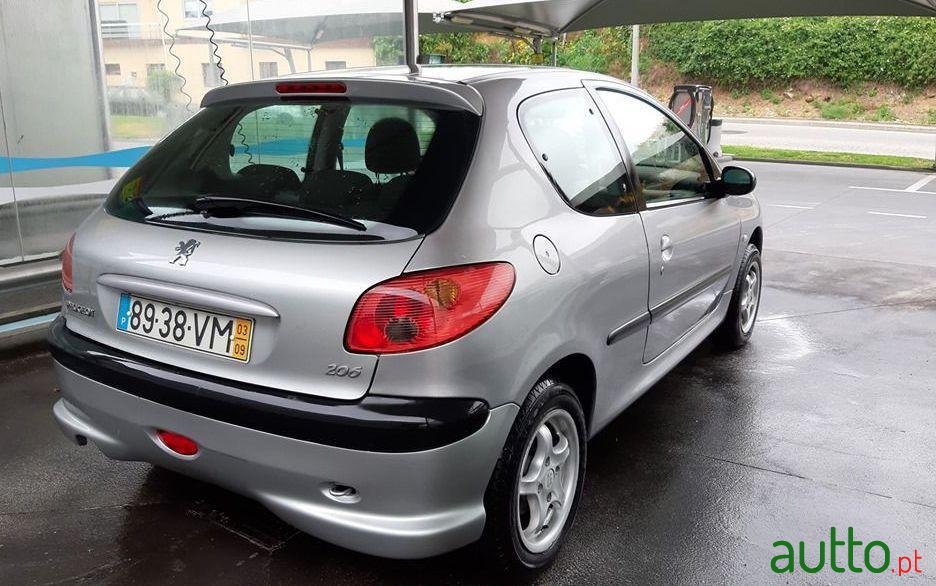 2003' Peugeot 206 1.1 photo #1