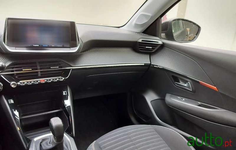 2020' Peugeot 208 photo #5