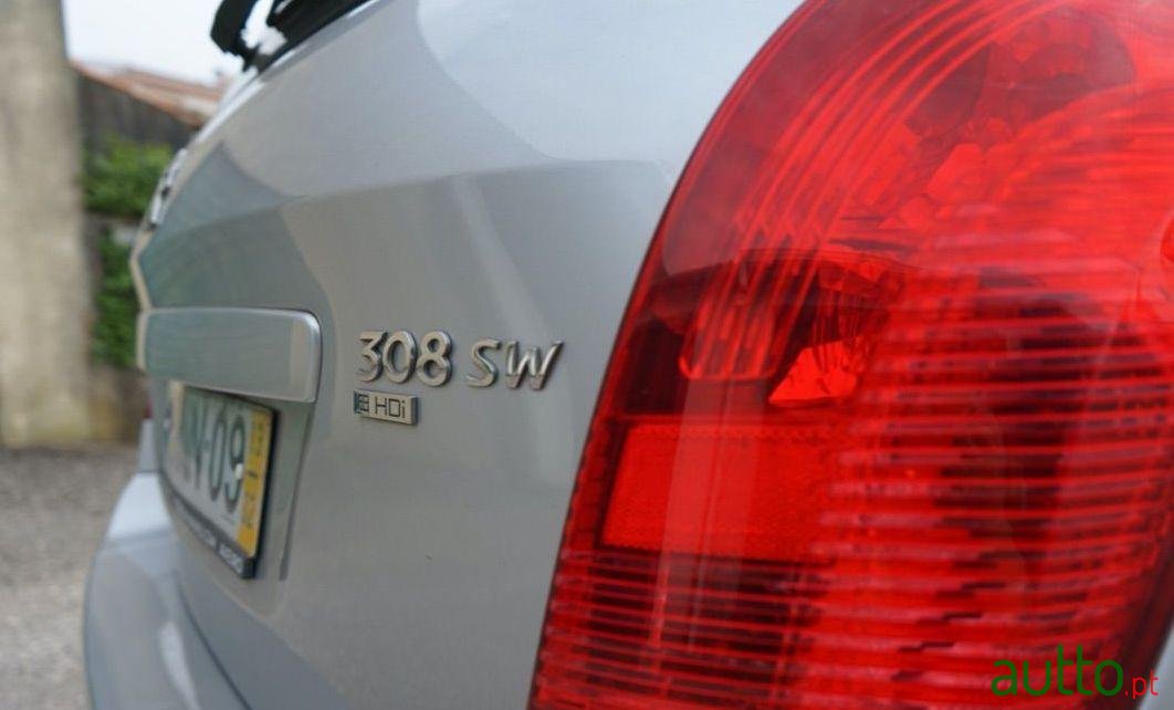 2013' Peugeot 308 Sw photo #3