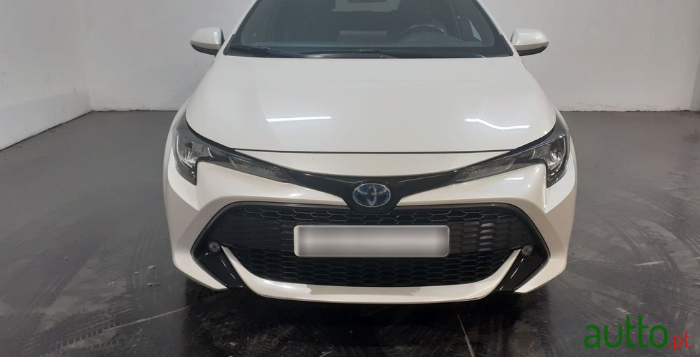 2021' Toyota Corolla Touring Sports photo #5