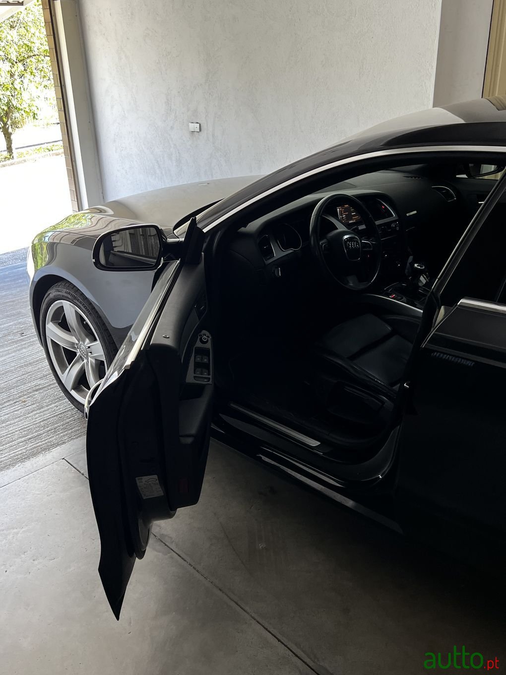 2011' Audi A5 Sportback photo #5