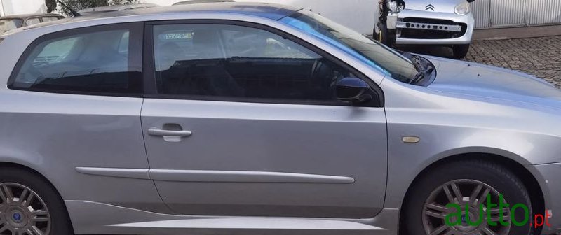 2002' Fiat Stilo photo #3