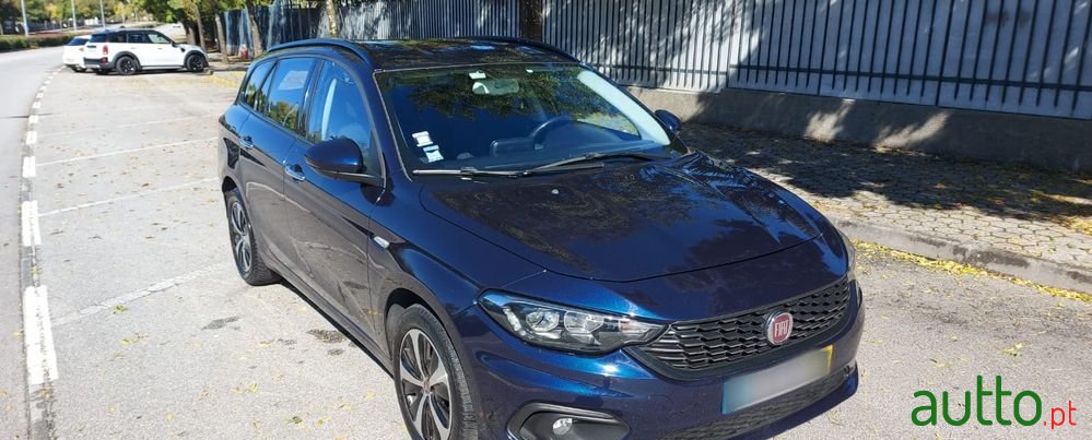 2018' Fiat Tipo Station Wagon photo #1