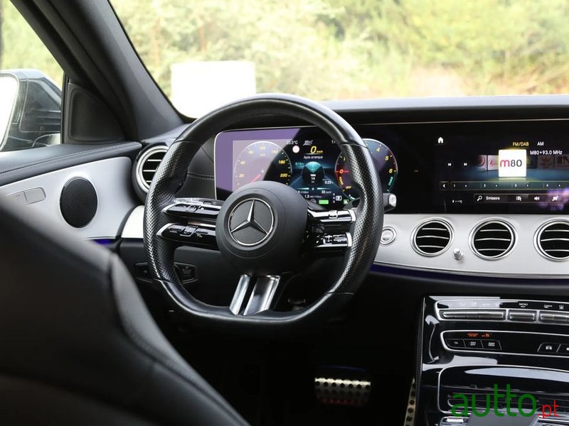 2021' Mercedes-Benz Classe E De Amg Line photo #6