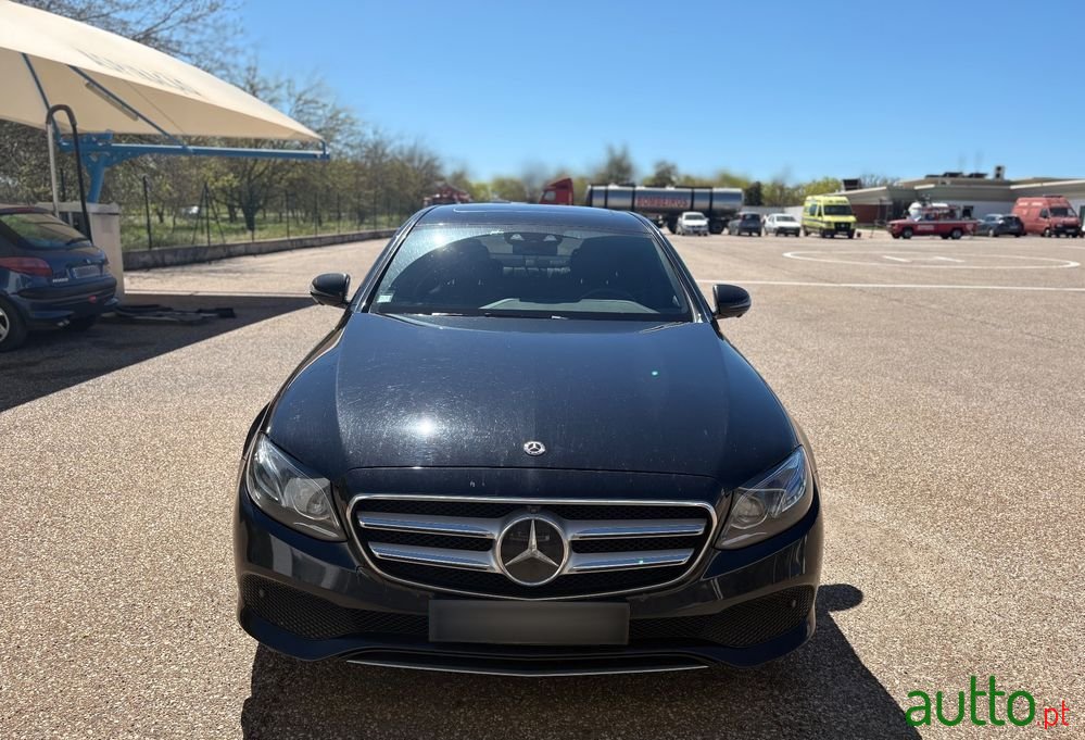 2017' Mercedes-Benz Classe E photo #2