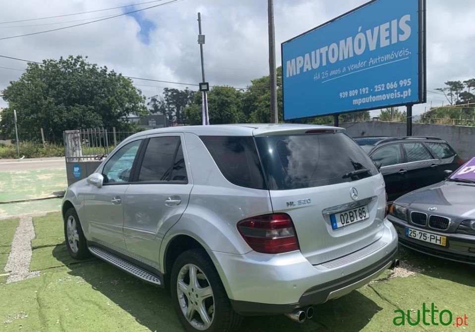 2006' Mercedes-Benz Ml-320 photo #2