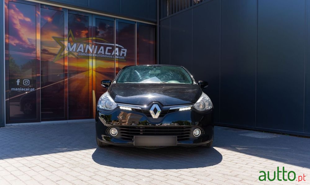 2013' Renault Clio 1.2 16V 75 Gps photo #2