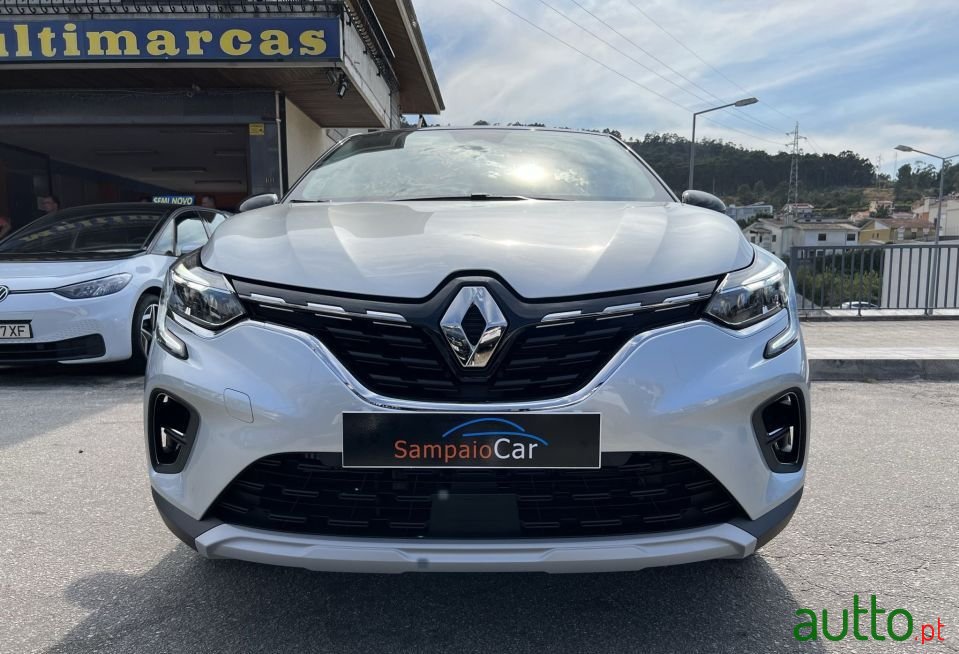 2022' Renault Captur photo #2