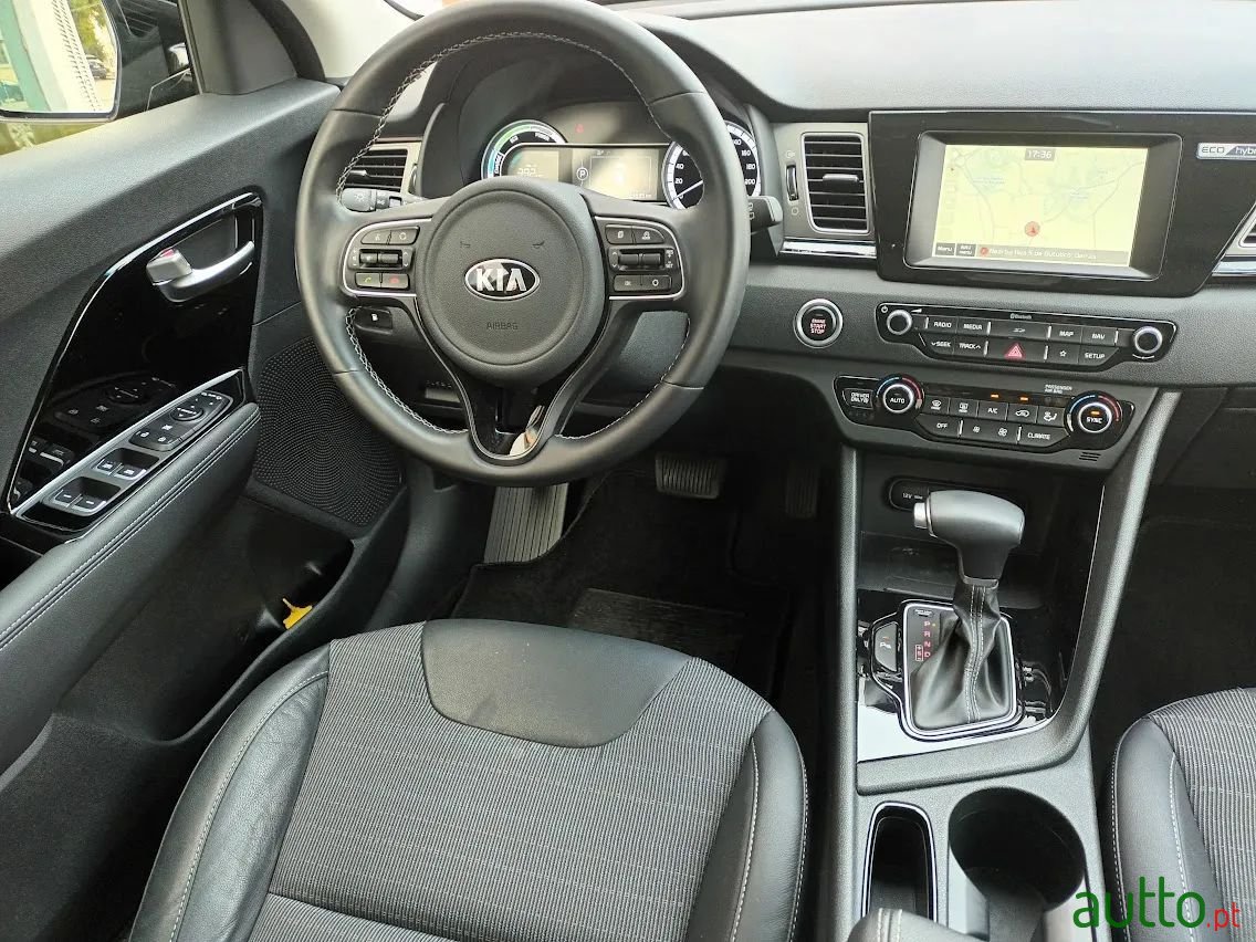 2019' Kia Niro photo #6