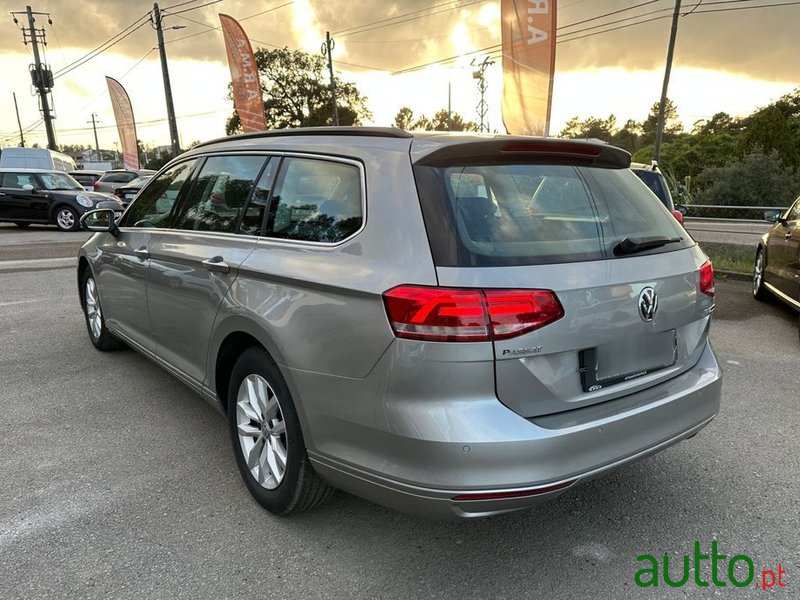2016' Volkswagen Passat Variant photo #4
