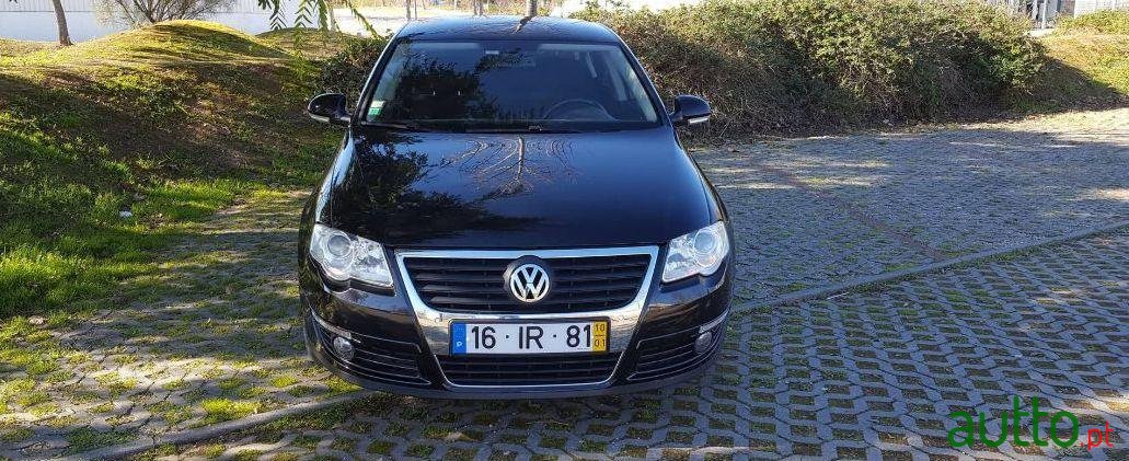 2010' Volkswagen Passat photo #1