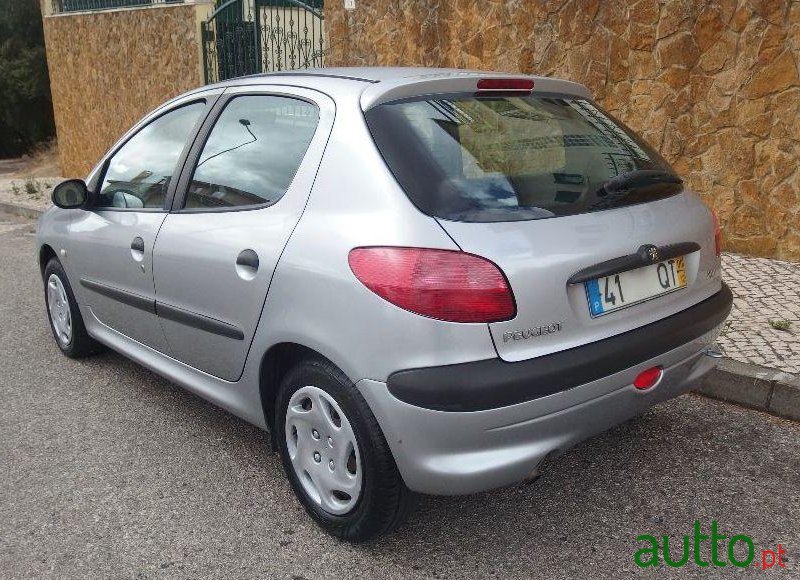 2000' Peugeot 206 1.1I Xt photo #2