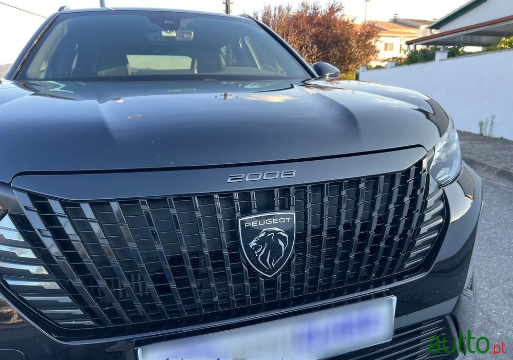 2023' Peugeot 2008 photo #4