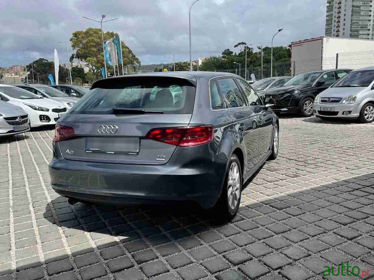 2015' Audi A3 Sportback photo #4