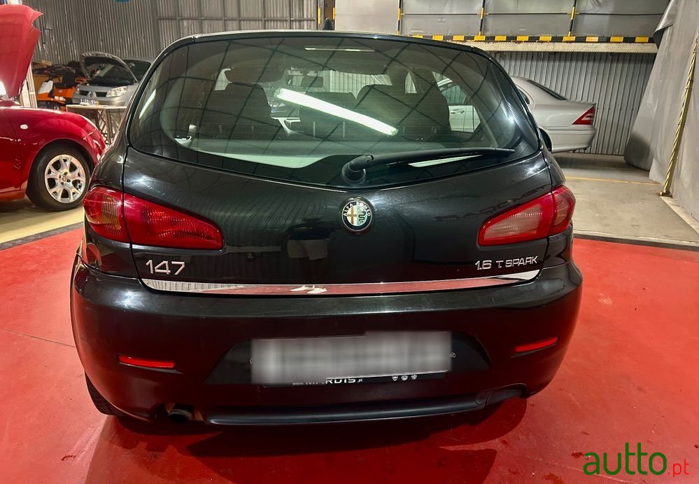 2005' Alfa Romeo 147 1.6 Ts Progression photo #5