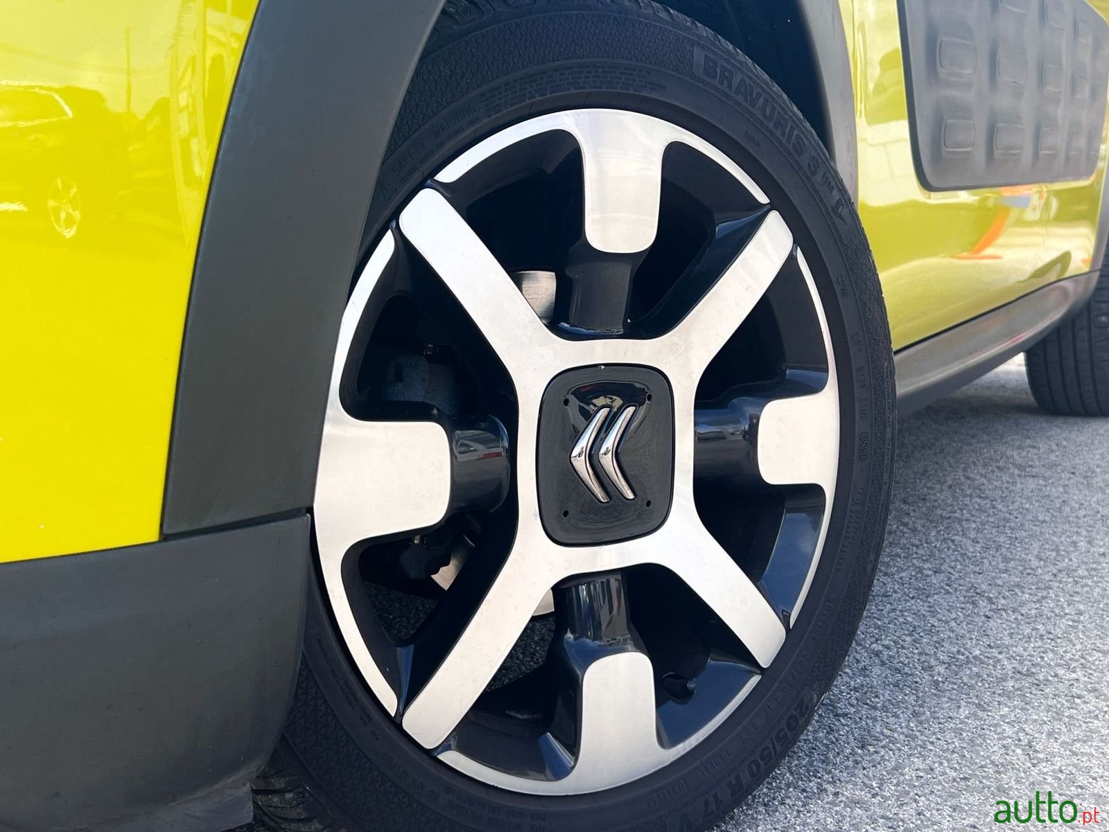 2014' Citroen C4 Cactus photo #4