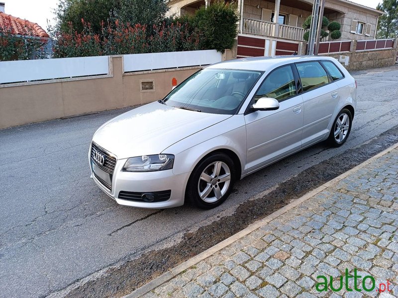 2011' Audi A3 Sportback photo #3