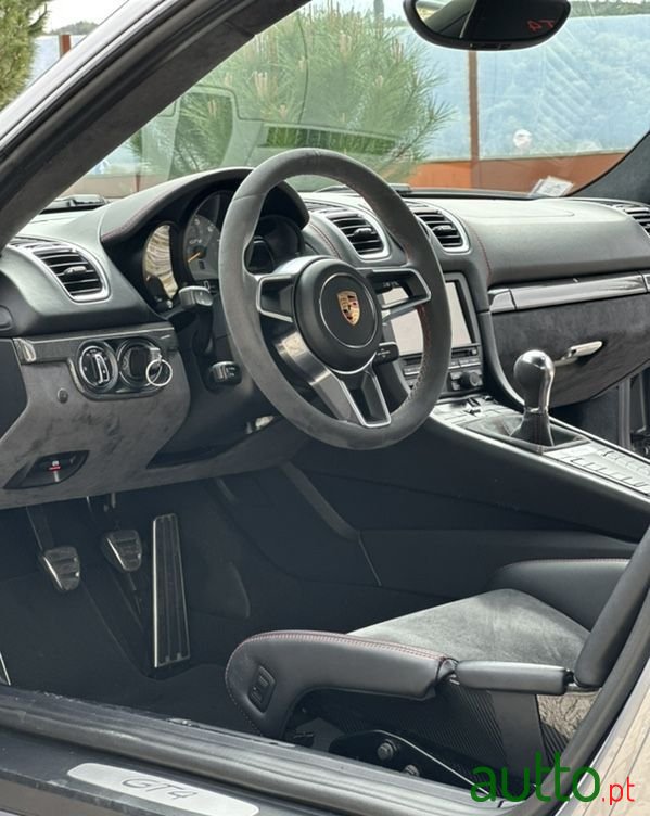 2016' Porsche Cayman Gt4 photo #6