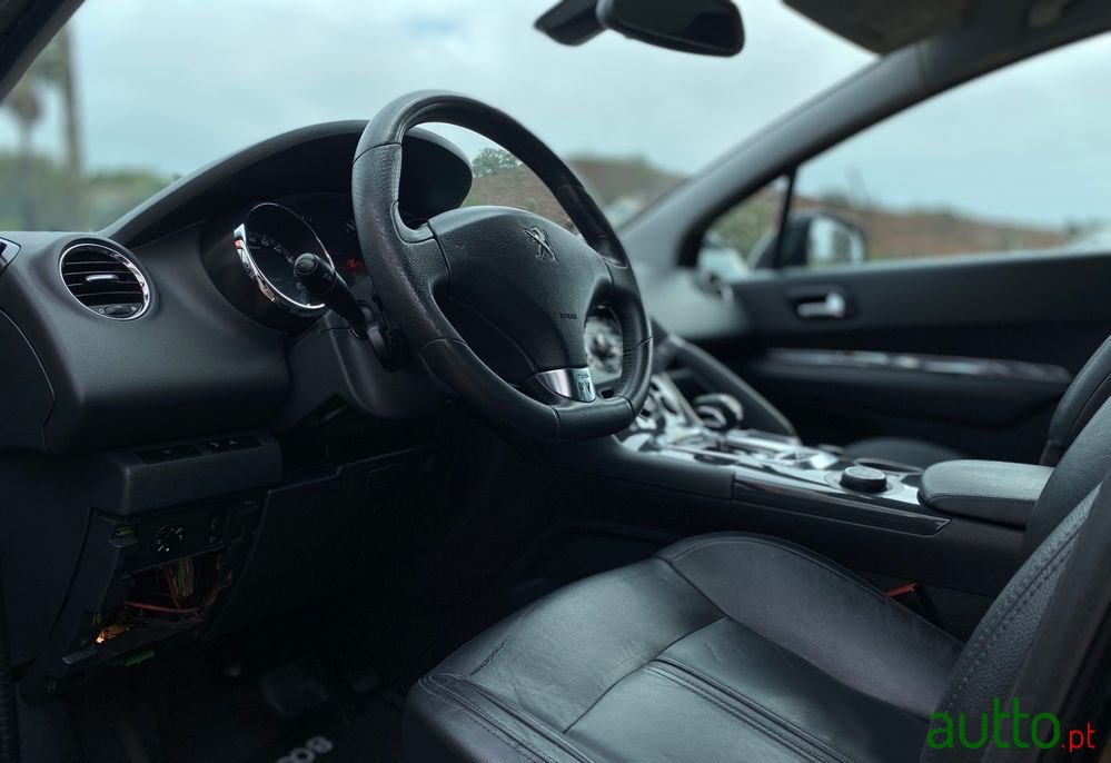 2012' Peugeot 3008 photo #6