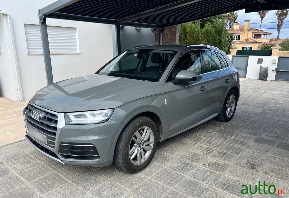 2020' Audi Q5 50 Tfsie Quattro S Tronic photo #3