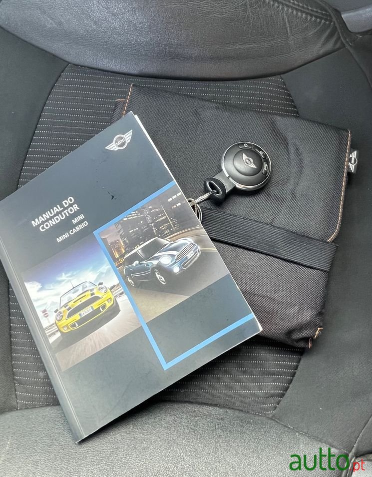 2010' MINI Cooper D photo #3