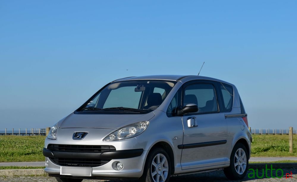 2006' Peugeot 1007 1.4 Hdi Sporty photo #4