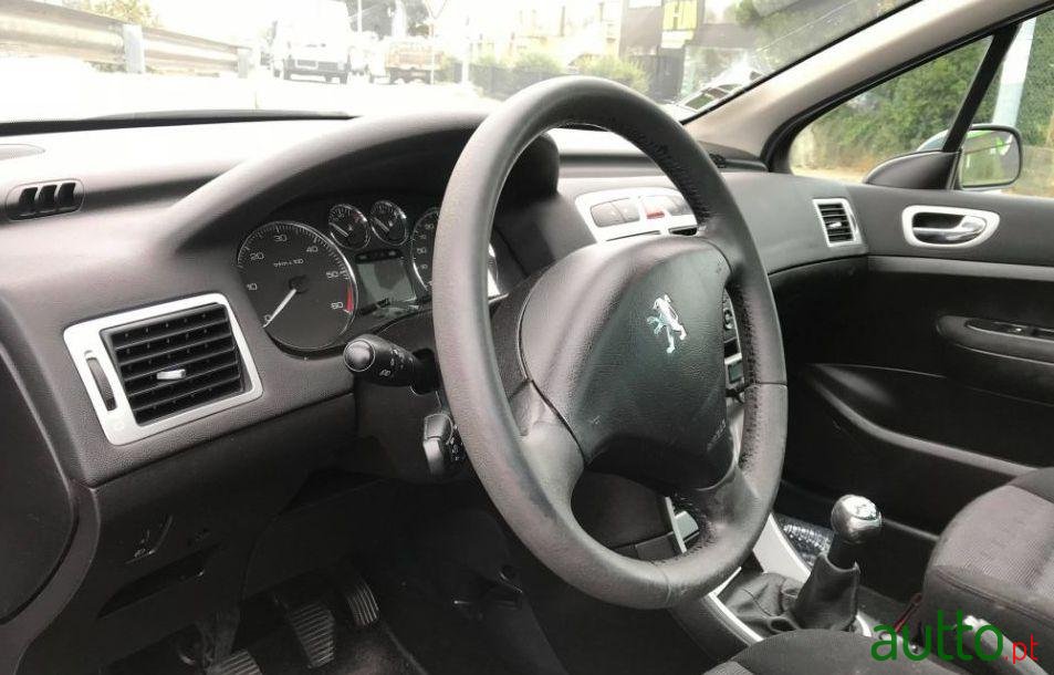 2006' Peugeot 307 Sw photo #3