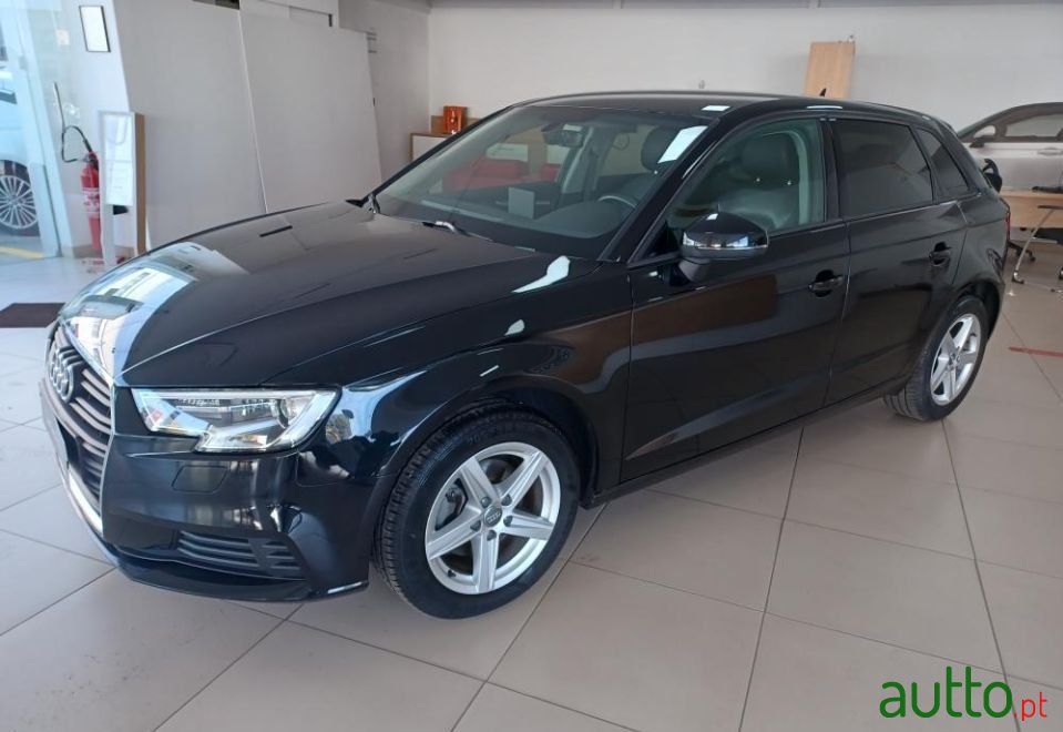 2018' Audi A3 Sportback photo #4