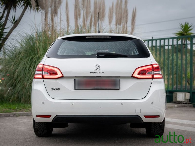 2020' Peugeot 308 Sw photo #3