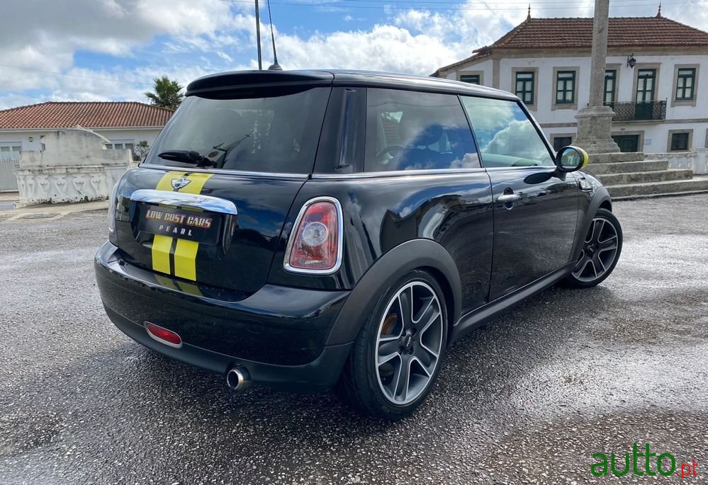 2010' MINI Cooper D photo #3