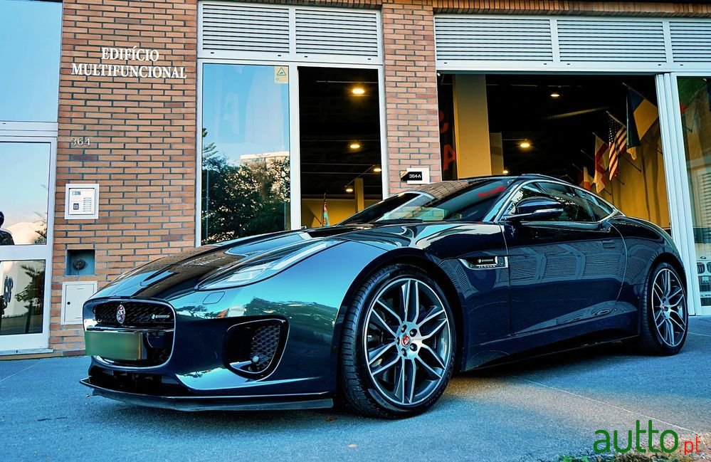 2019' Jaguar F-Type photo #6