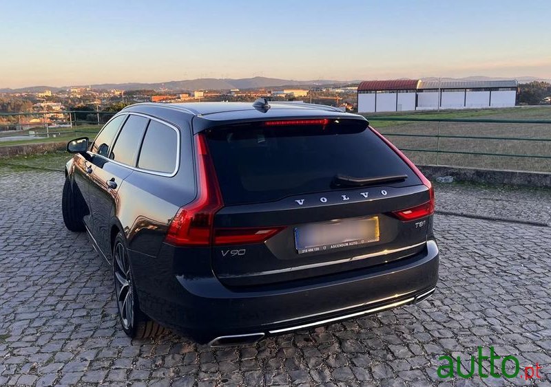 2020' Volvo V90 photo #3