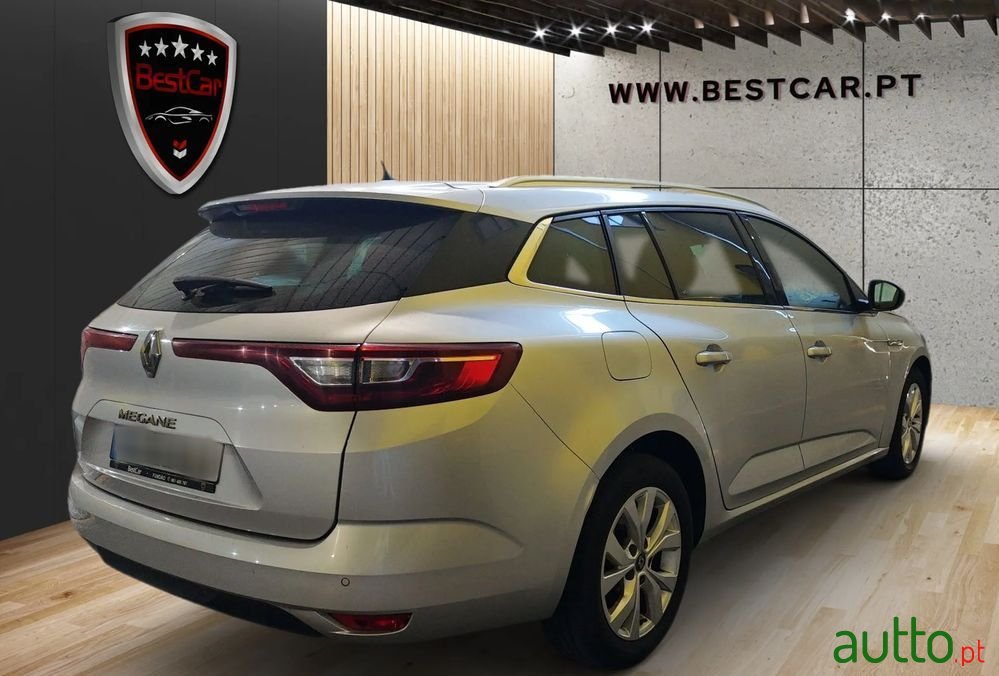 2019' Renault Megane photo #2