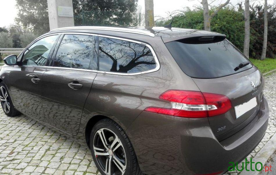 2014' Peugeot 308 Sw photo #3
