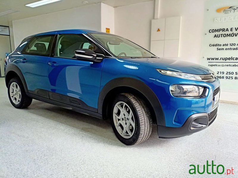 2018' Citroen C4 Cactus photo #2