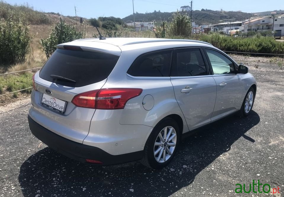 2017' Ford Focus Sw photo #5