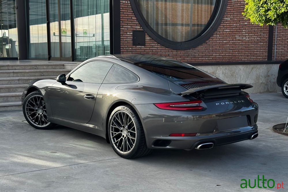 2017' Porsche 911 Carrera 2 Pdk photo #2