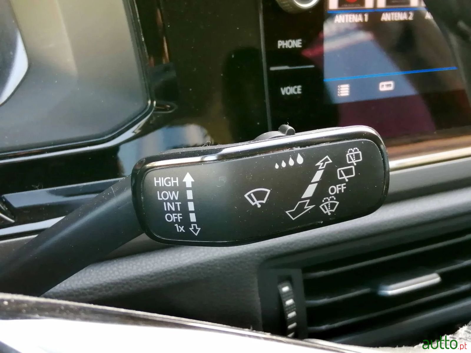 2019' Volkswagen Polo photo #6