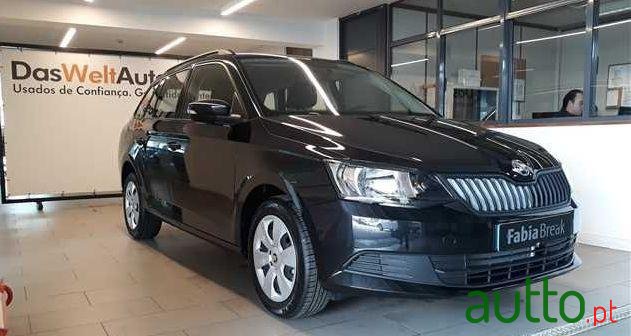 2018' Skoda Fabia Break photo #2