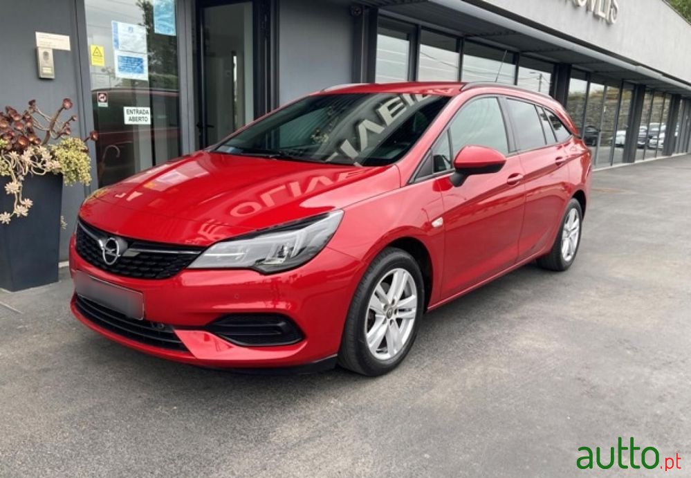 2020' Opel Astra Sports Tourer photo #3