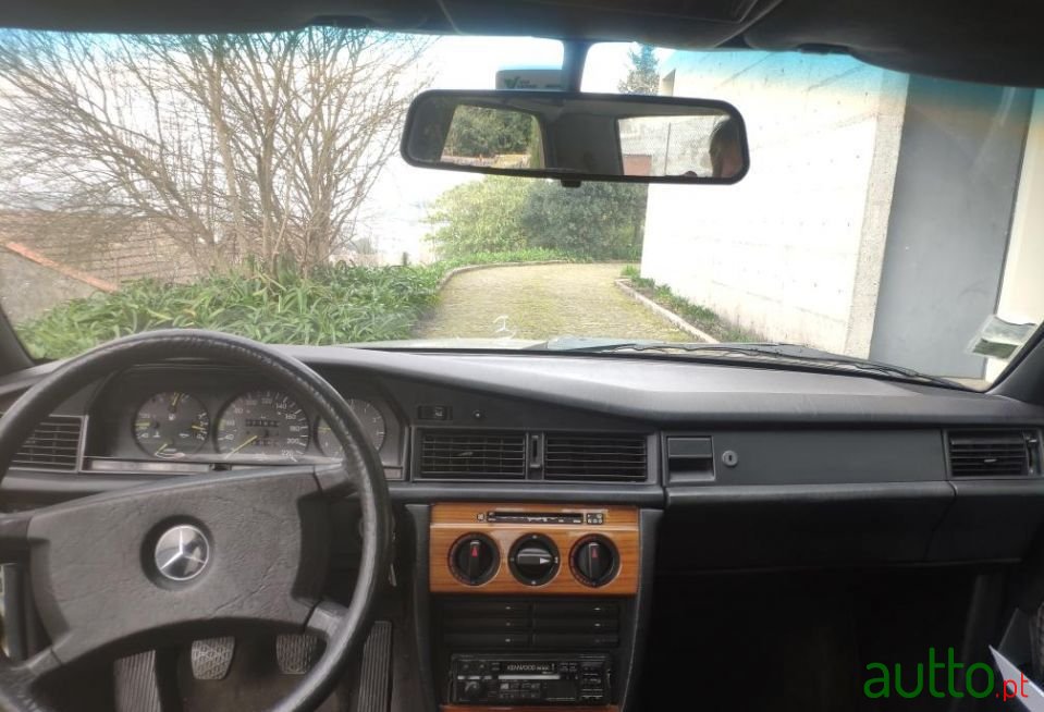 1983' Mercedes-Benz 190 photo #6