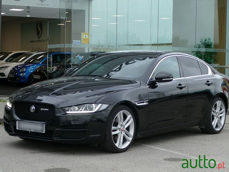 2017' Jaguar XE photo #1