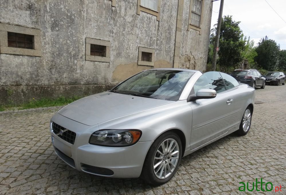 2010' Volvo C70 2.0 D Summum photo #1