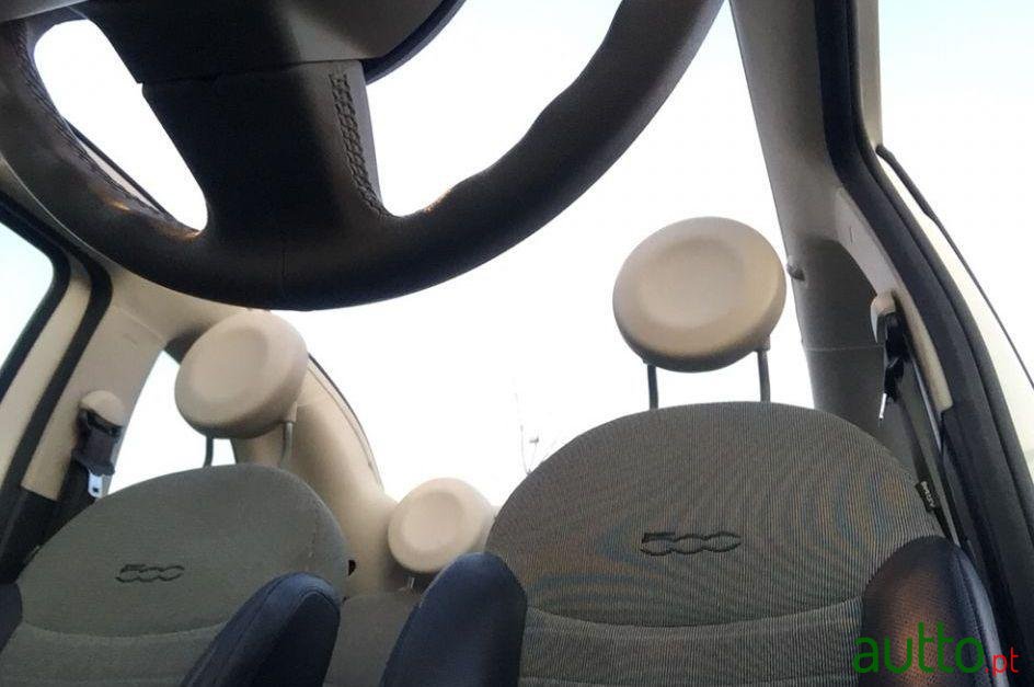 2011' Fiat 500C photo #2