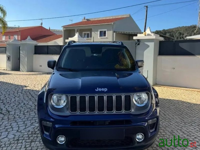2019' Jeep Renegade photo #2