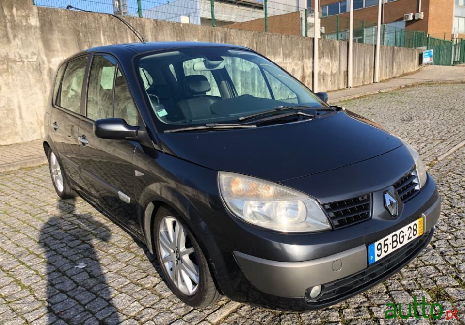 2006' Renault Scenic photo #2